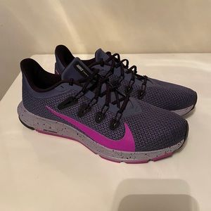 Nike Quest II Women’s Size 9.5 worn Once